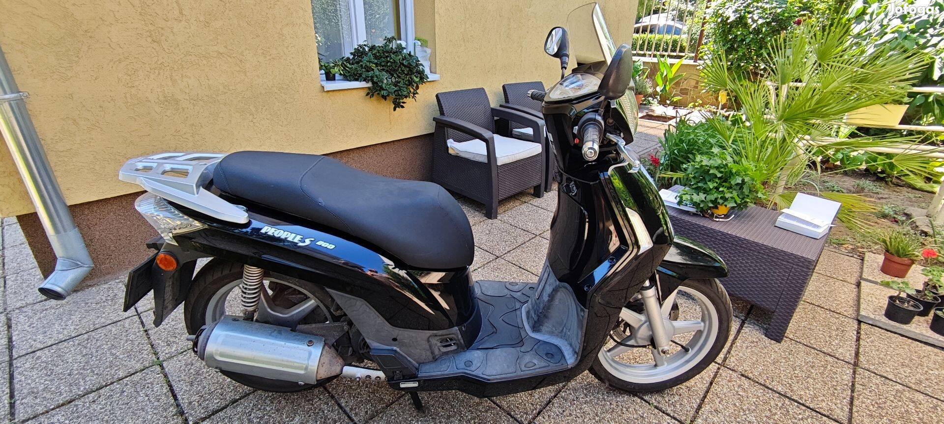 Kymco People S200