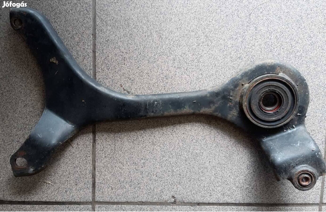 Kymco People S 125 kipufogó tartó