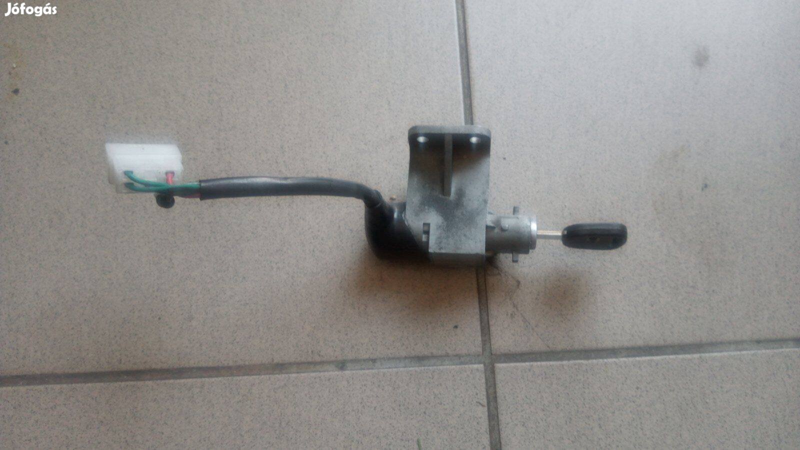 Kymco Super 8 125 gyújtáskapcsoló