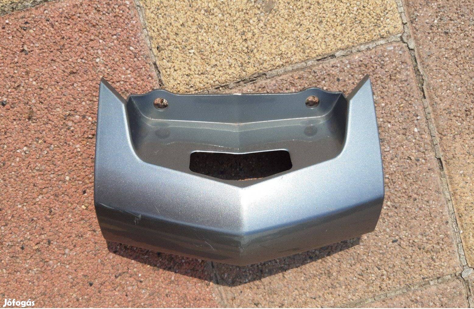 Kymco Yager GT hátsó összekötő idom alsó