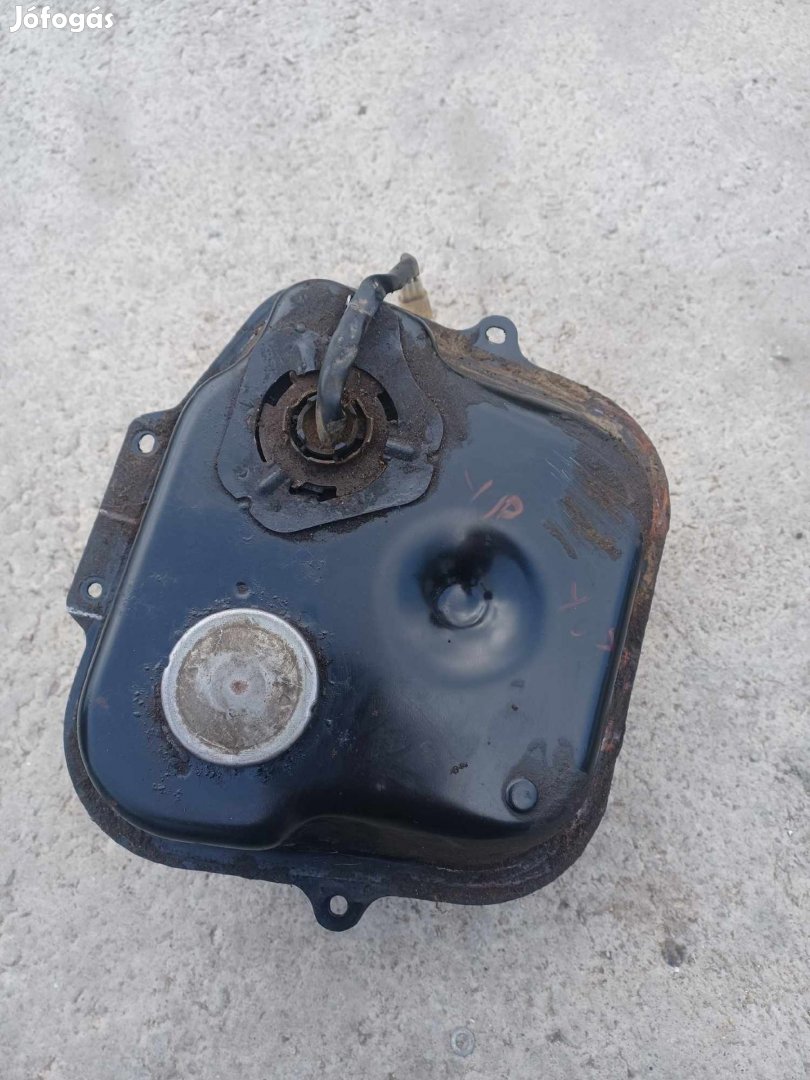Kymco Yup 2 ütemű Üzemanyag tank