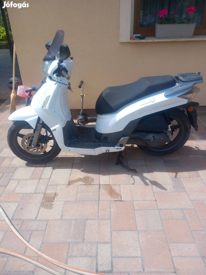 Kymco people 125 négyütemű alkatrésznek