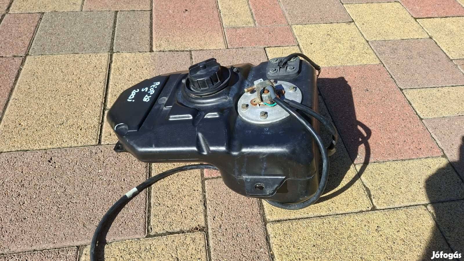 Kymco people 200i tank