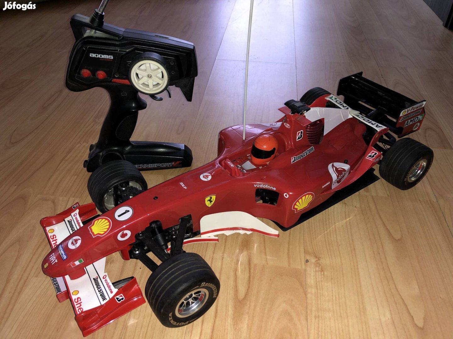 Kyosho Ferrari F2005 RC autó