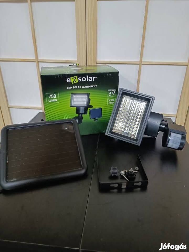 LED szolár fali lámpa mozgásérzékelővel 750 lumen