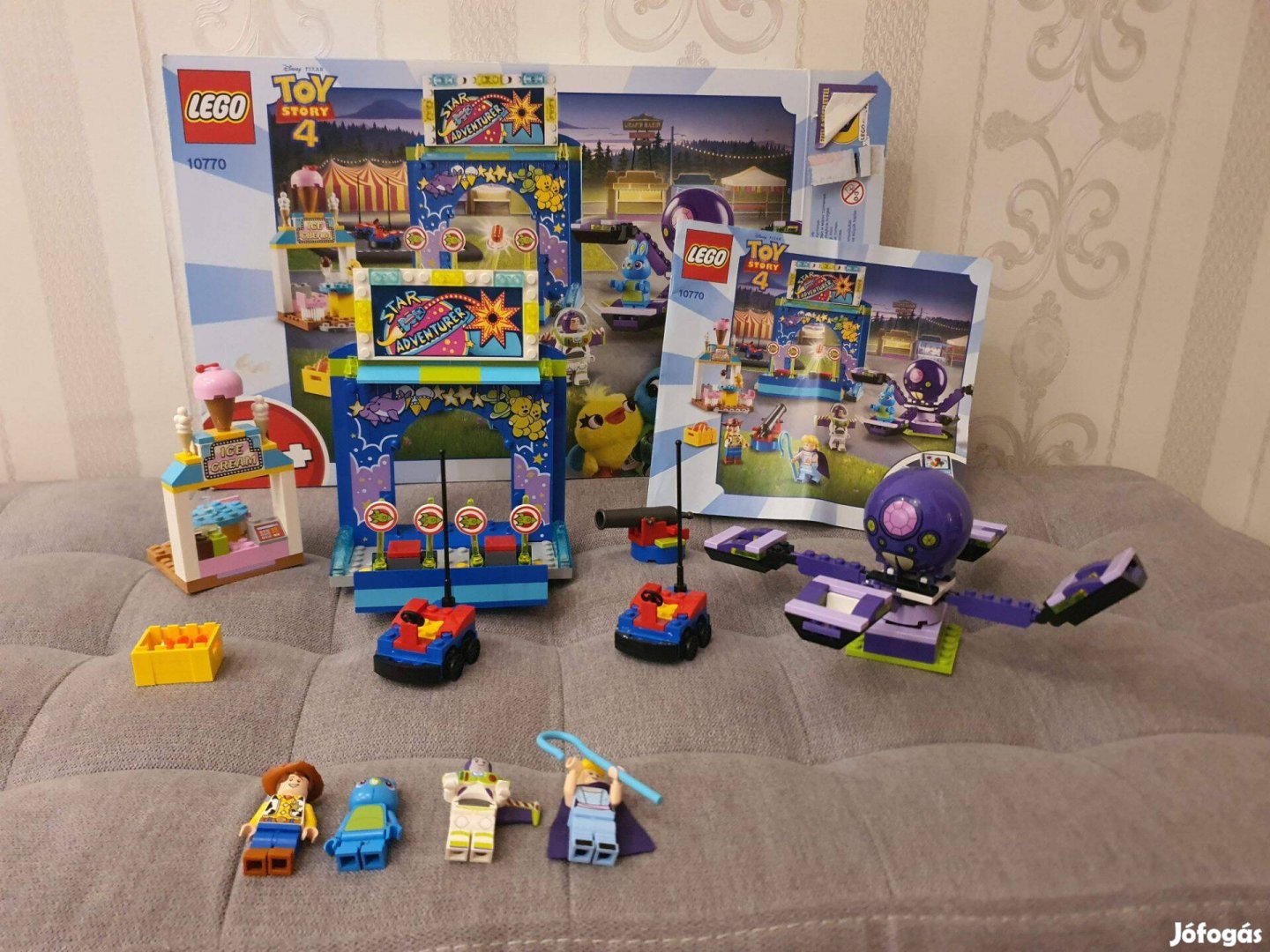 LEGO 10770 Toy Story Buzz és Woody Karneválmániája