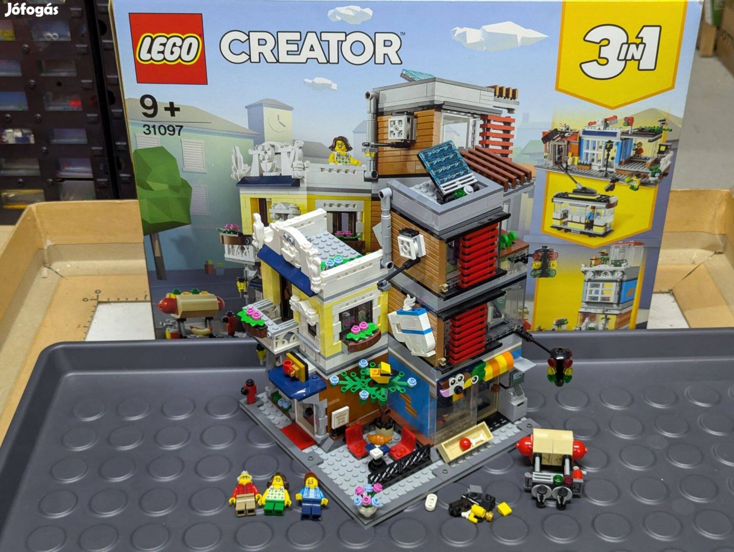 LEGO 31097 - Városi kisállat kereskedés és kávézó / Townhouse Pet Shop