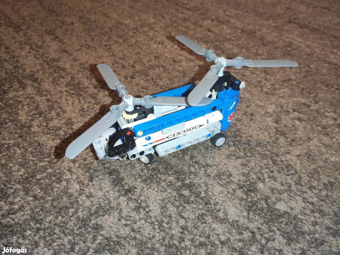 LEGO 42020 Technic - Ikermotoros helikopter leírással, hiánytalan 3000