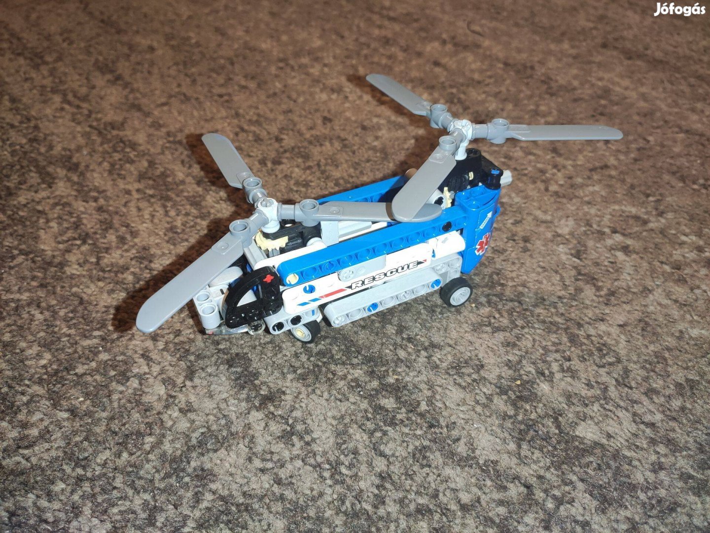 LEGO 42020 Technic - Ikermotoros helikopter leírással hiánytalan 30