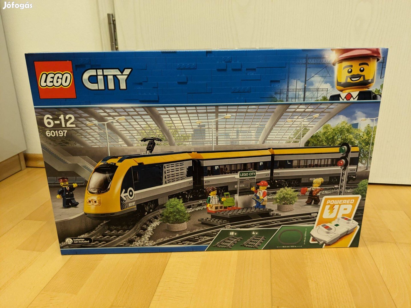 LEGO 60197 City - Személyszállító vonat új, bontatlan