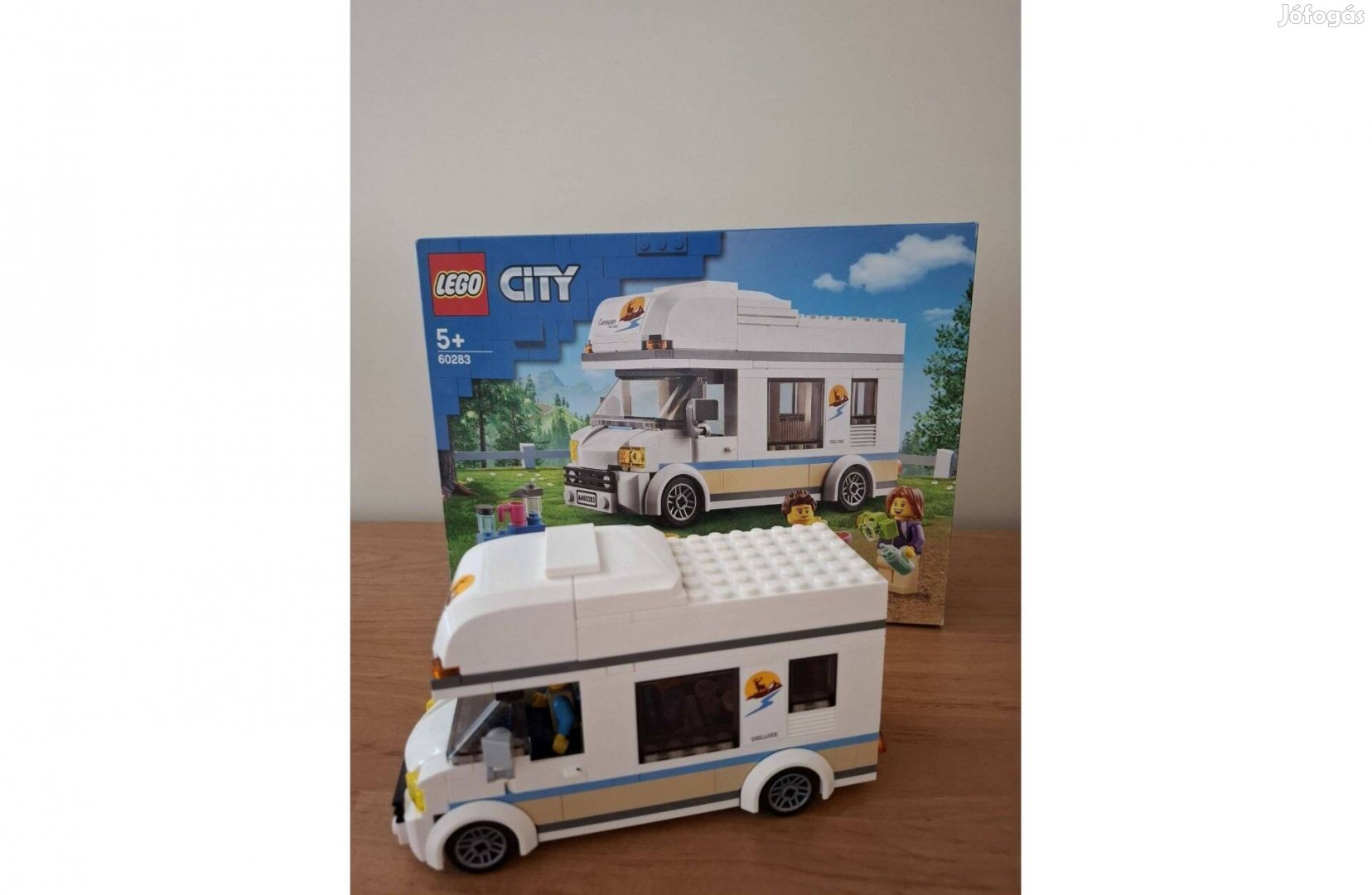 LEGO 60283 City Lakóautó nyaraláshoz