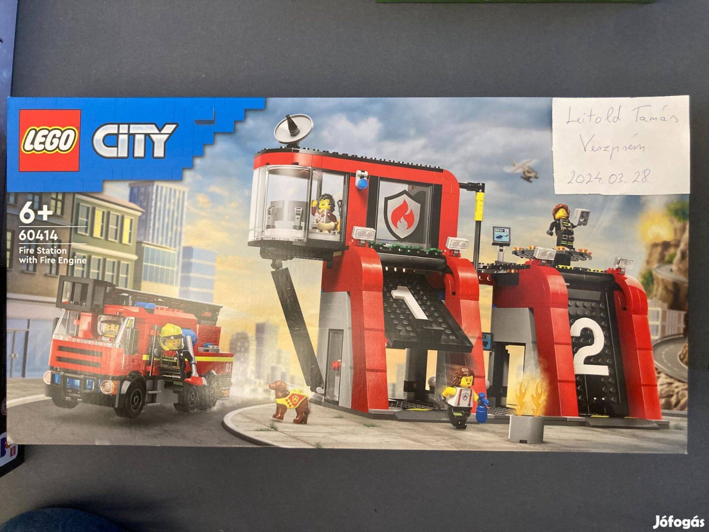 LEGO 60414 City - Tűzoltóállomás és tűzoltóautó