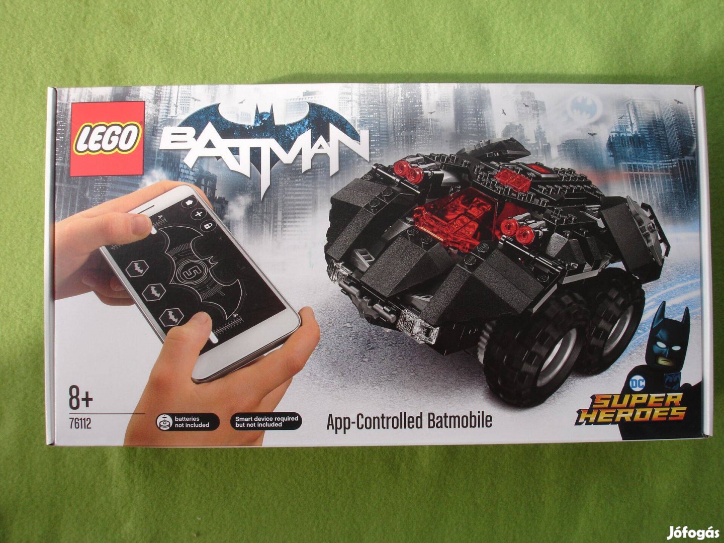 LEGO 76112 DC Comics Super Heroes Applikációval irányítható Batmobil