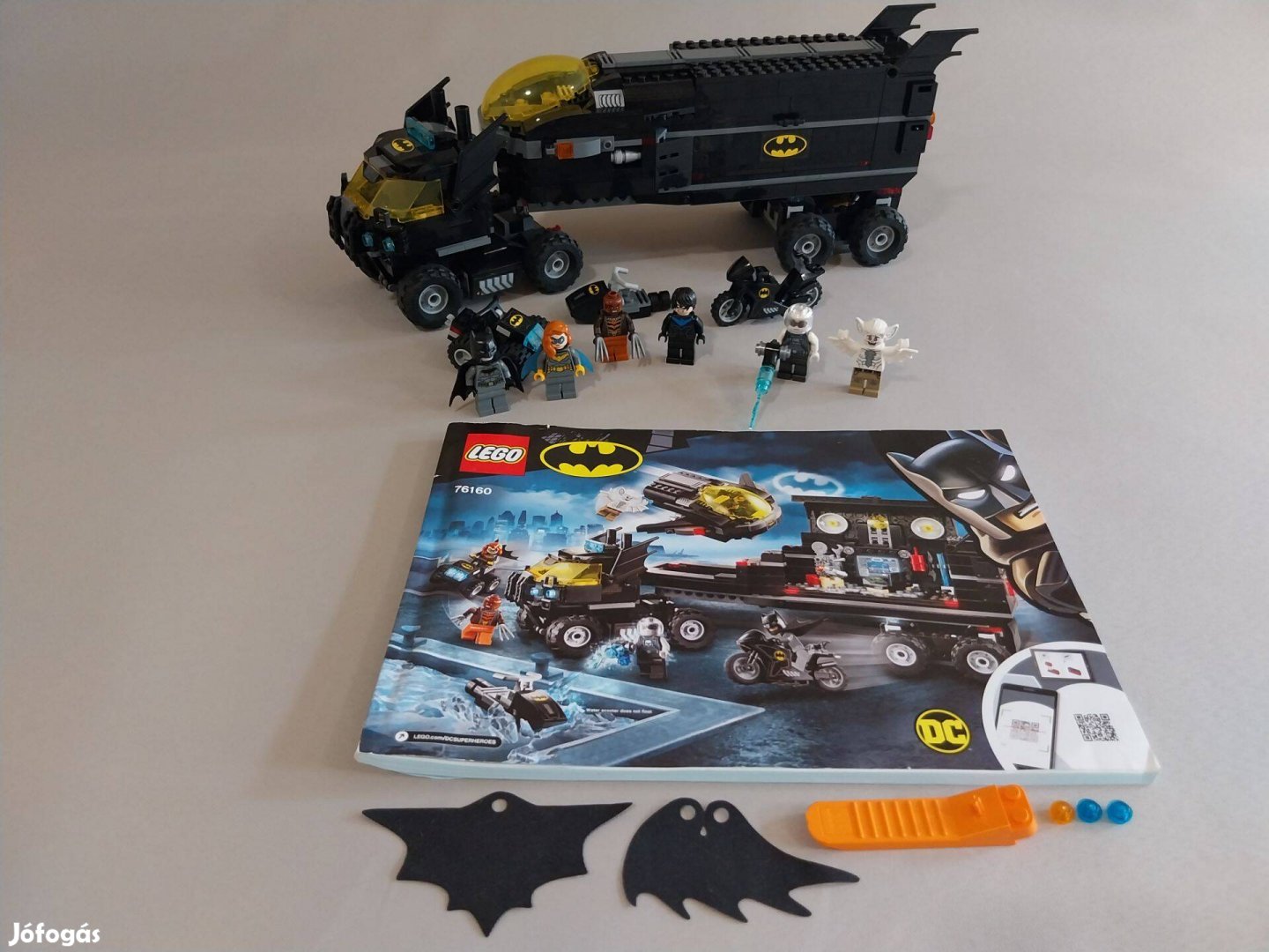 LEGO 76160 Super Heroes Mobile Bat Base