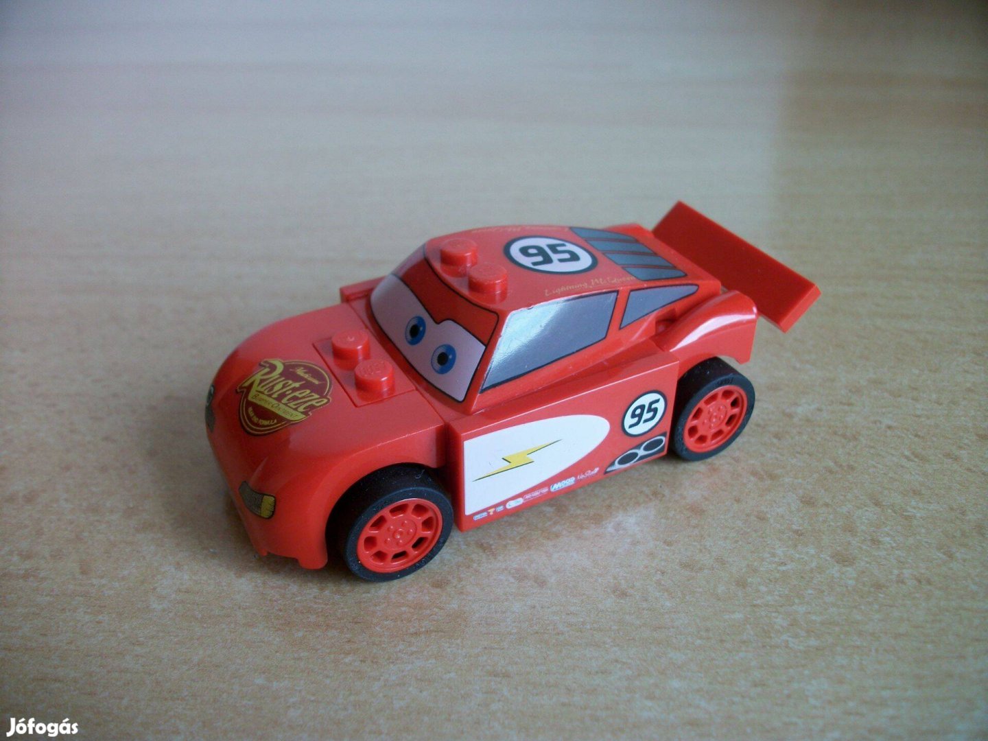 LEGO 8487 autó