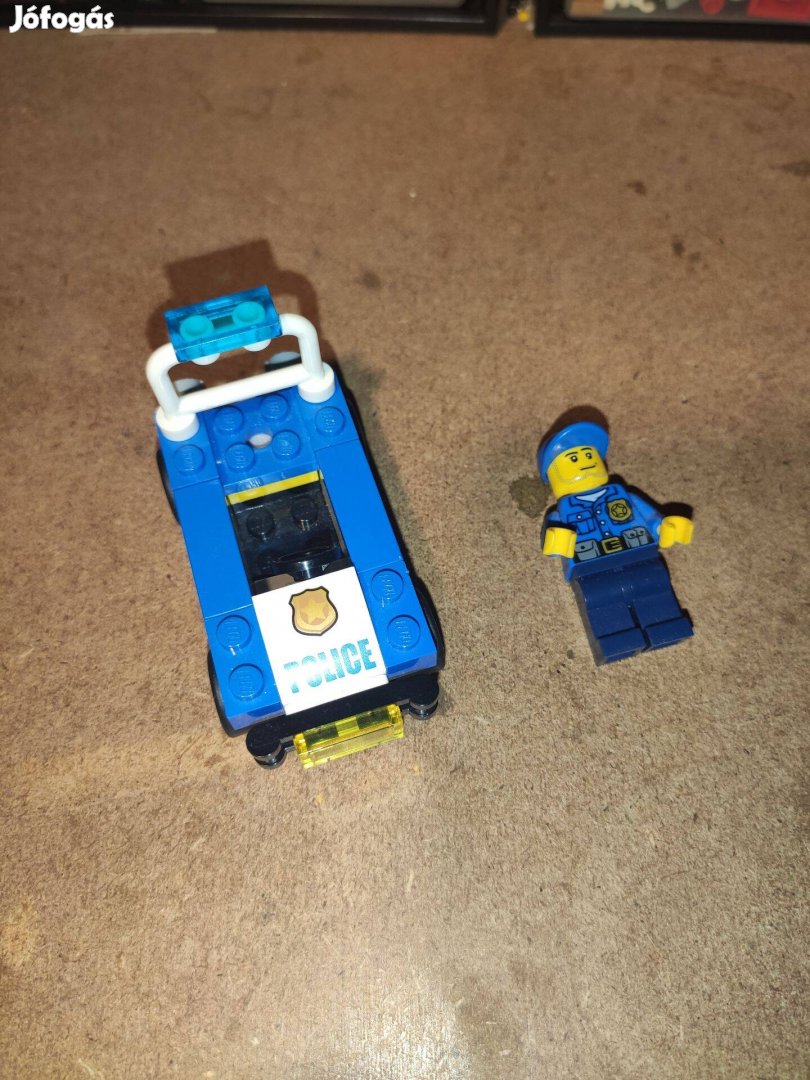 LEGO 952201 City - Rendőrjárőr nincs leírás figurában eltérés 1000