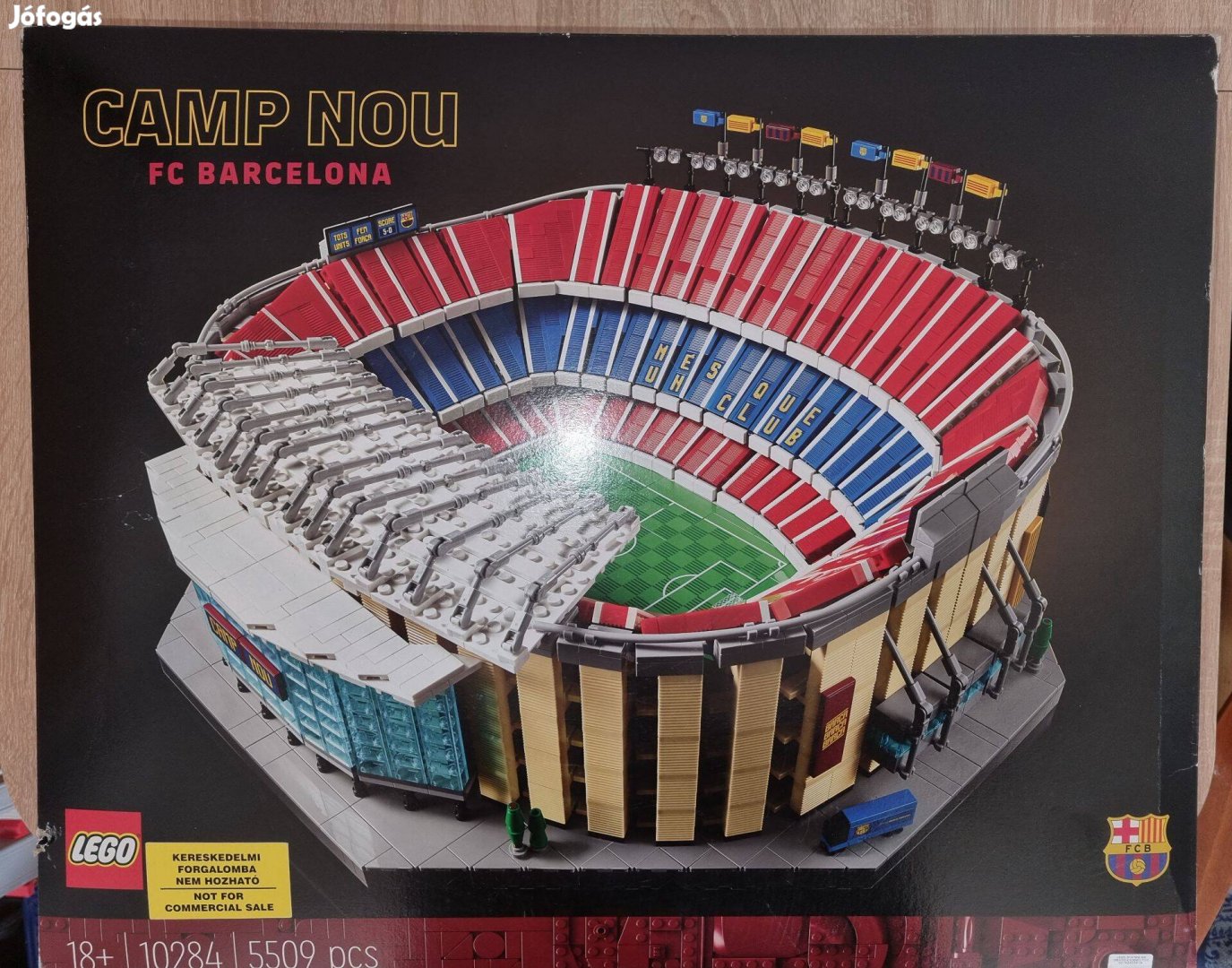 LEGO Barcelona Camp Nou (10284) - bontatlan