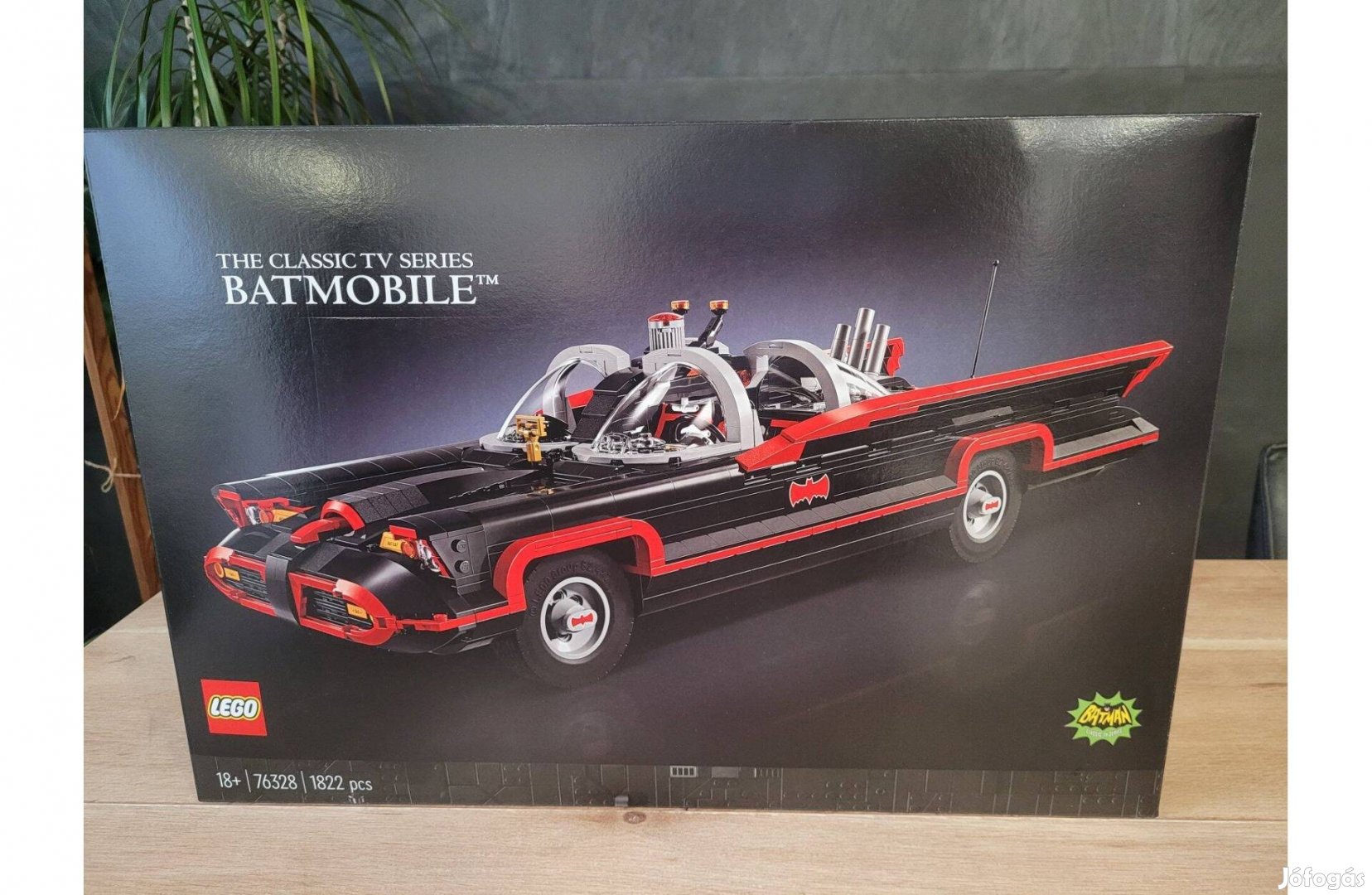 LEGO Batman Batmobile a klasszikus tévésorozatból 76328