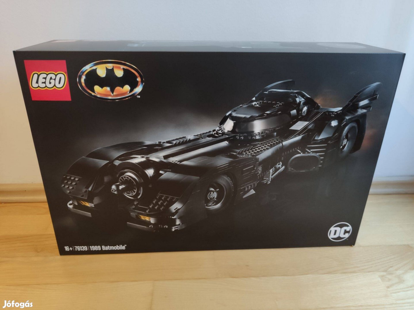 LEGO Batman - Batmobile 1989 76139 bontatlan, új