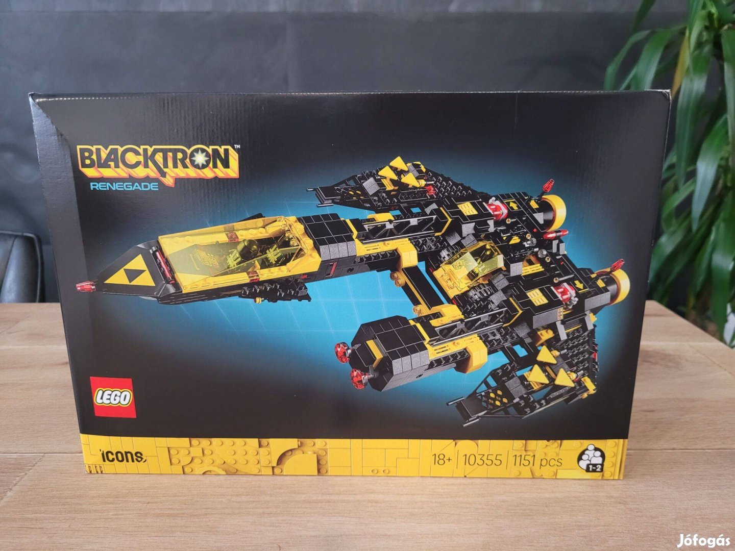 LEGO Blacktron Renegade űrhajó 10355