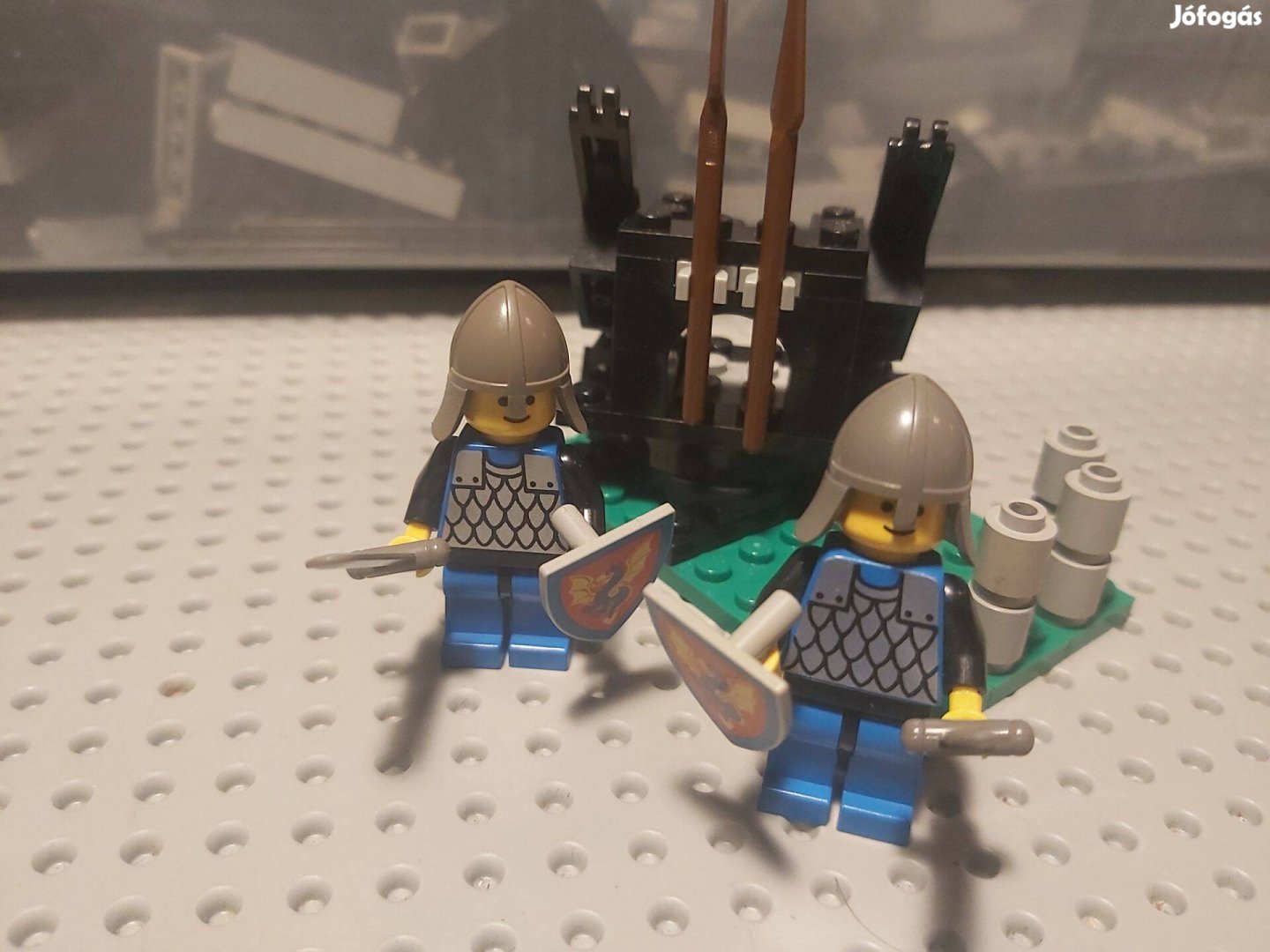 LEGO Castle 1491 dual arms launcher