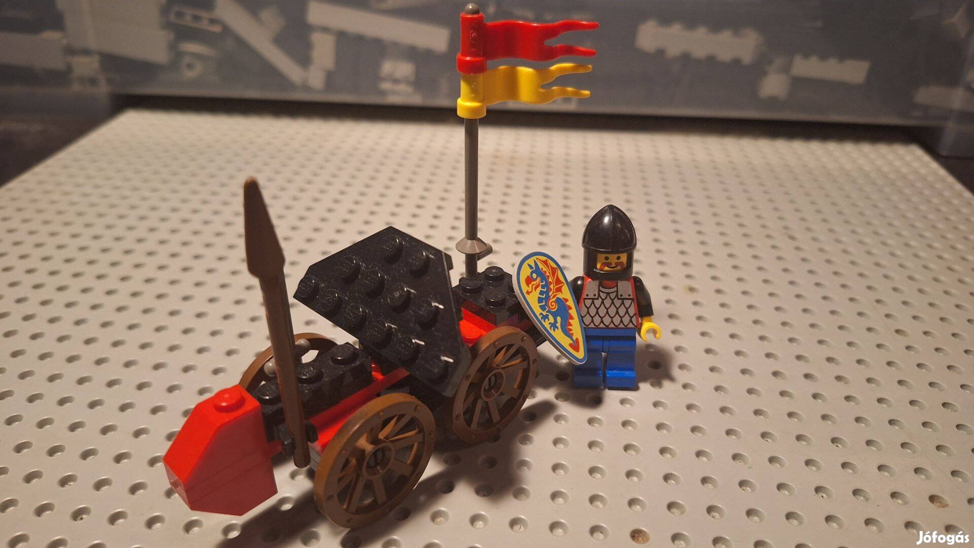 LEGO Castle 1971 black knight battering ram