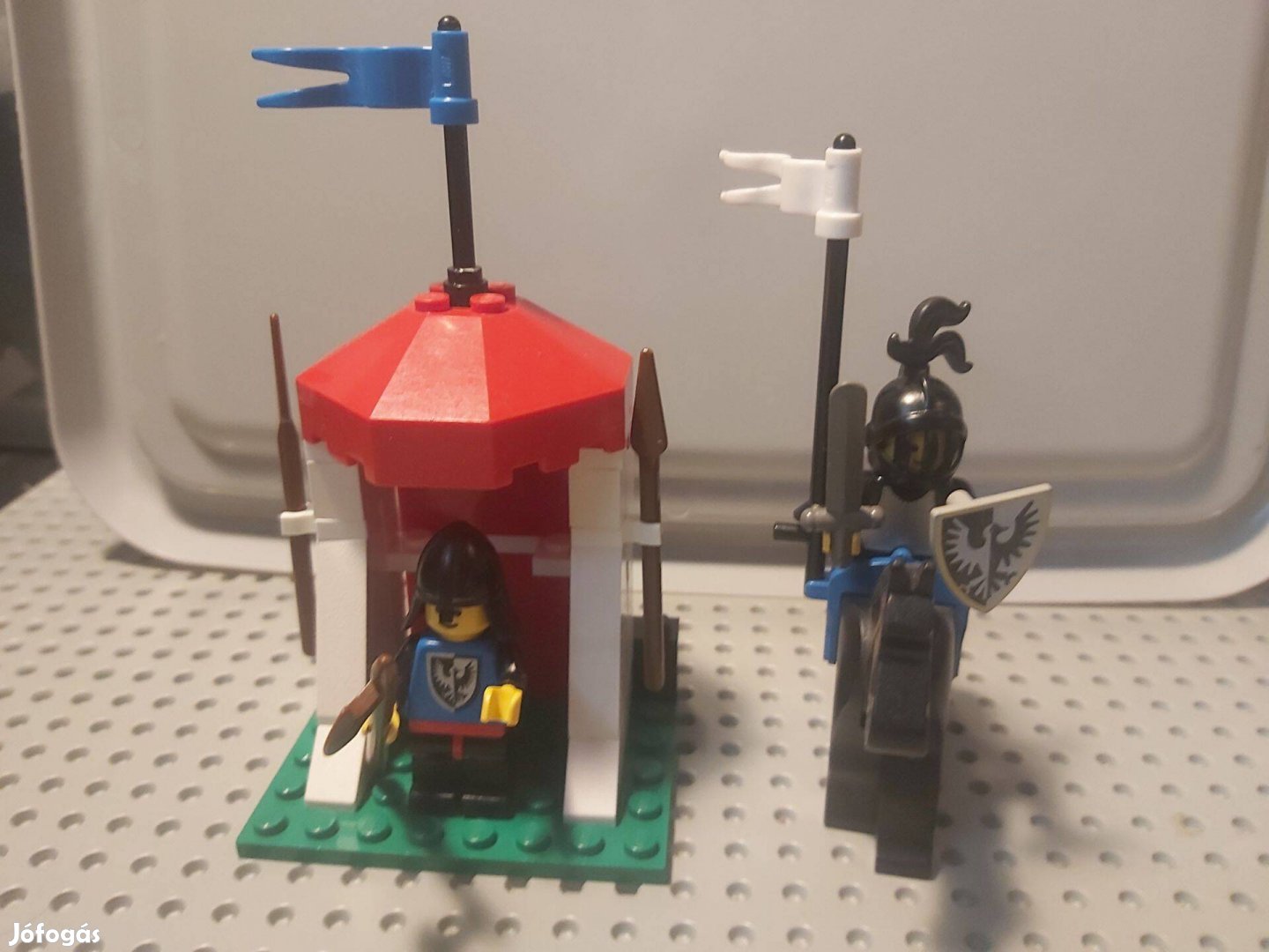 LEGO Castle 6035 castle guard