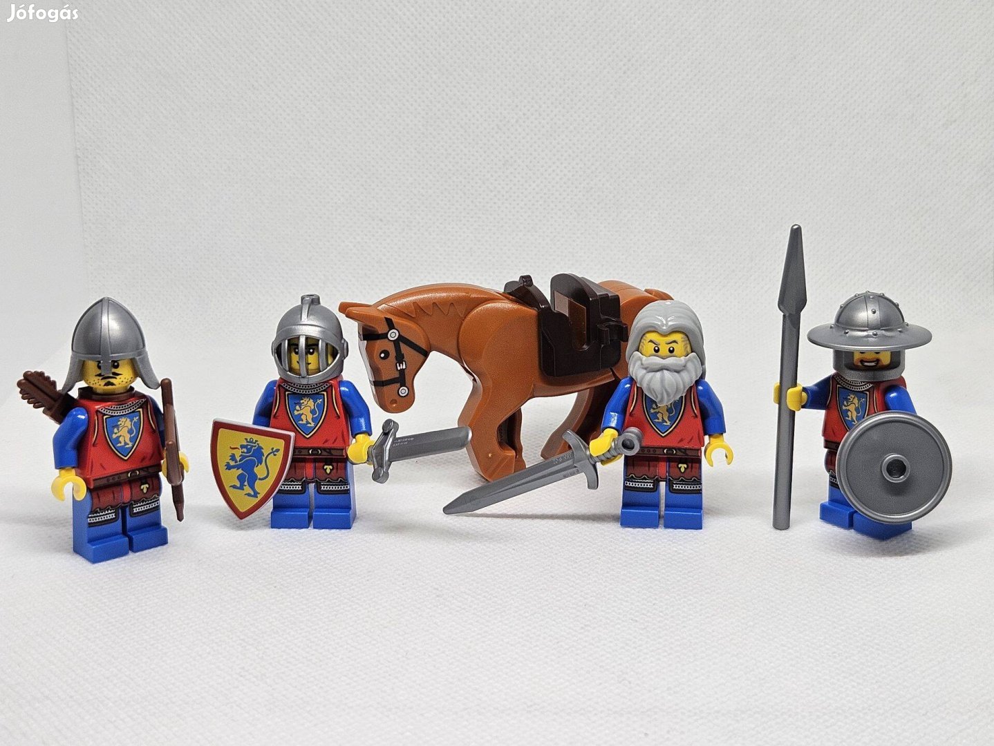 LEGO Castle - Lion Knights - Lion 3. csapat - 4 lovag figura + ló - Új