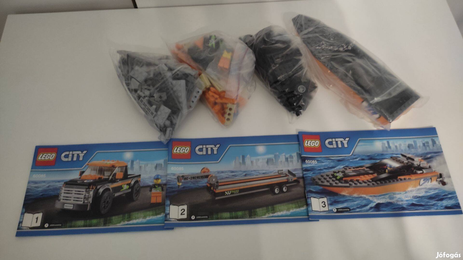 LEGO City 60085 - 4x4-es motorcsónak szállító