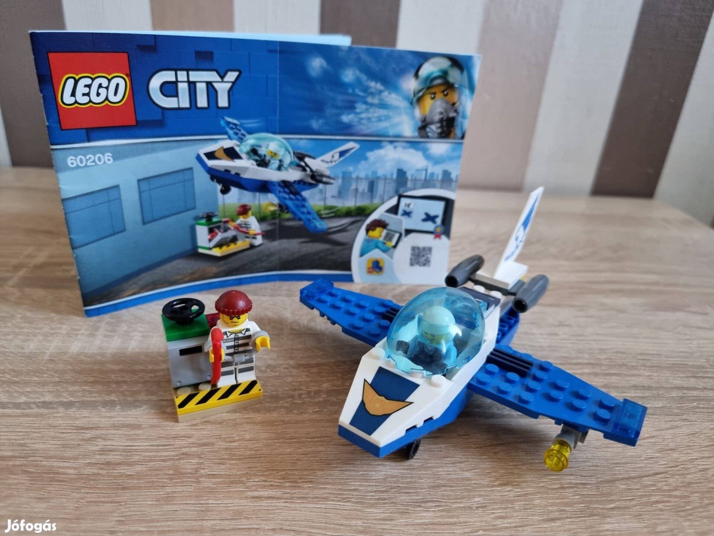 LEGO City 60206 - Légi rendőrségi járőröző repülőgép