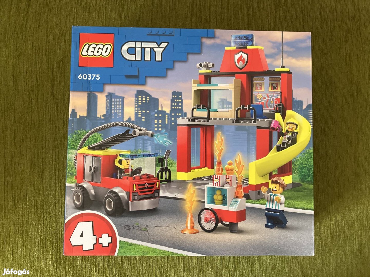 LEGO City 60375 Tűzoltóállomás és tűzoltóautó. új, bontatlan