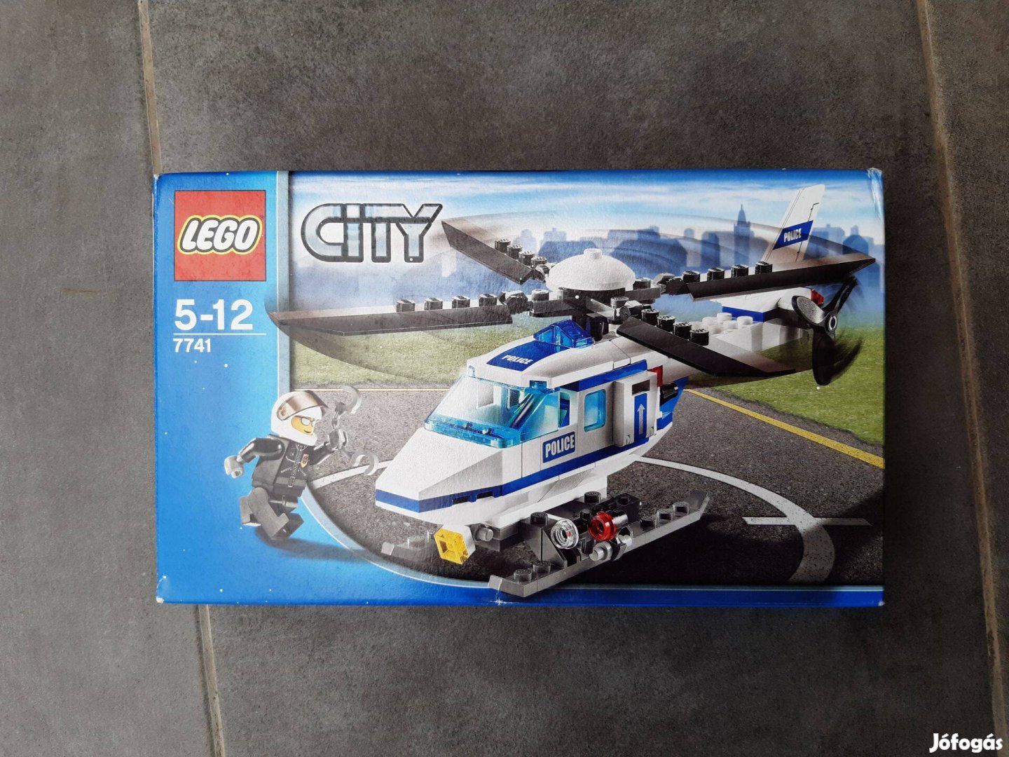 LEGO City Rendőrhelikopter (7741)