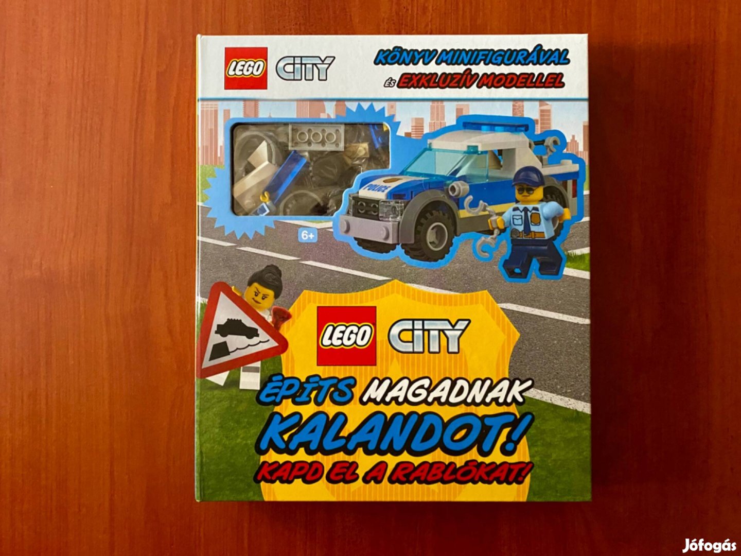 LEGO City - Építs magadnak kalandot! Kapd el a rablókat! (könyv+Lego)
