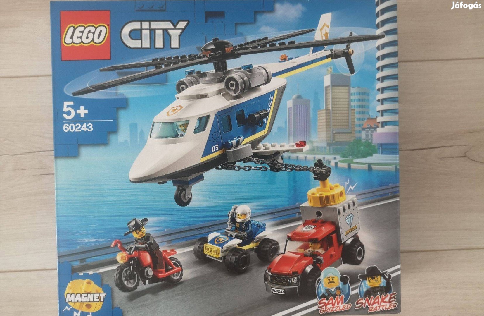 LEGO City - Rendőrségi helikopteres üldözés (60243)