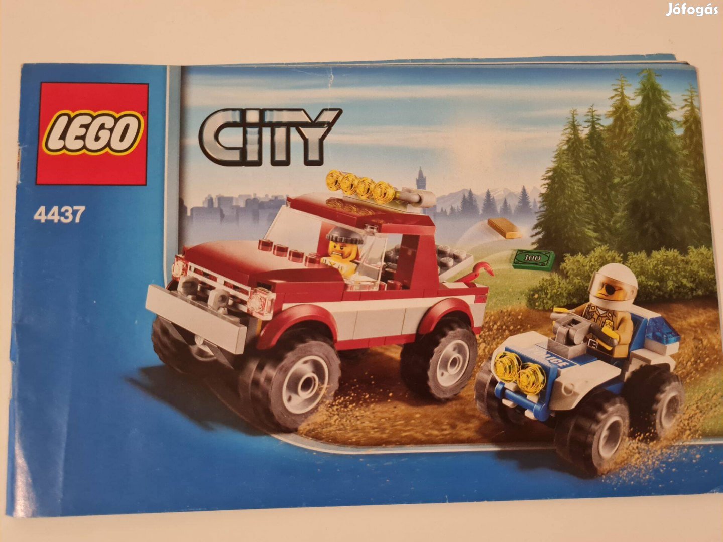 LEGO City - Üldöző rendőrautó (4437)
