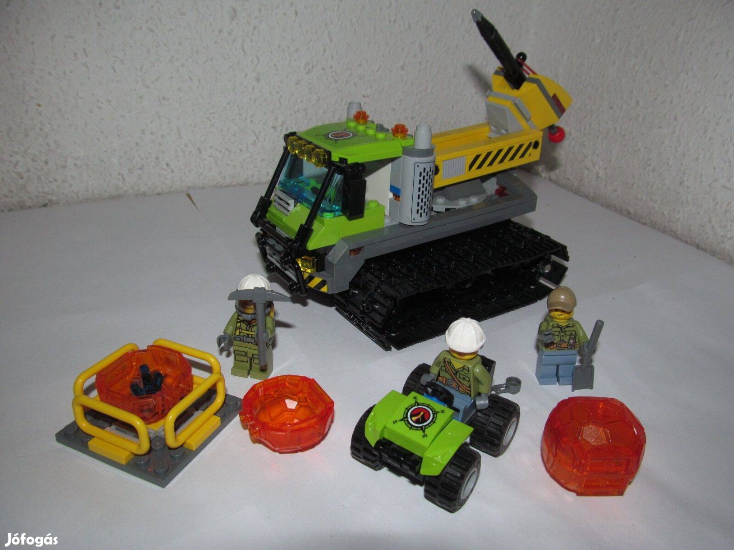 LEGO City - Vulkánkutató lánctalpas jármű 60122