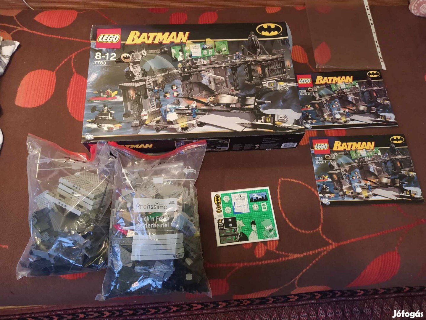LEGO DC Super Heroes 7783 The Batcave: The Penguin and Mr. Freeze's In