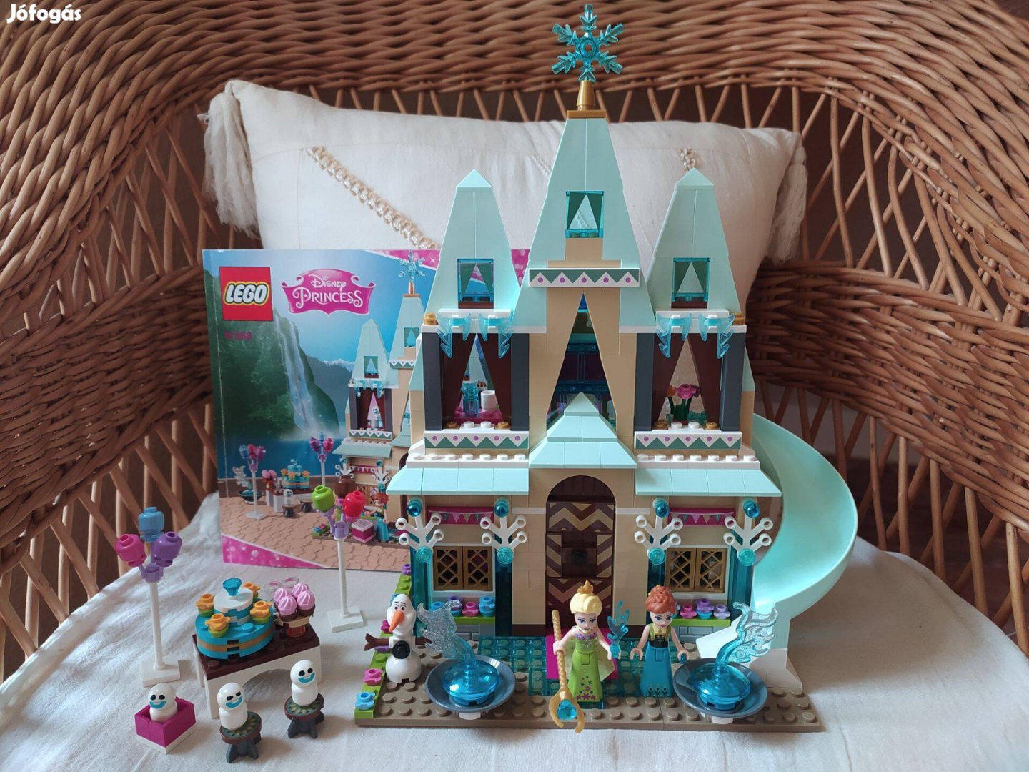 LEGO Disney Princess 41068 Arendelle ünnepe a kastélyban