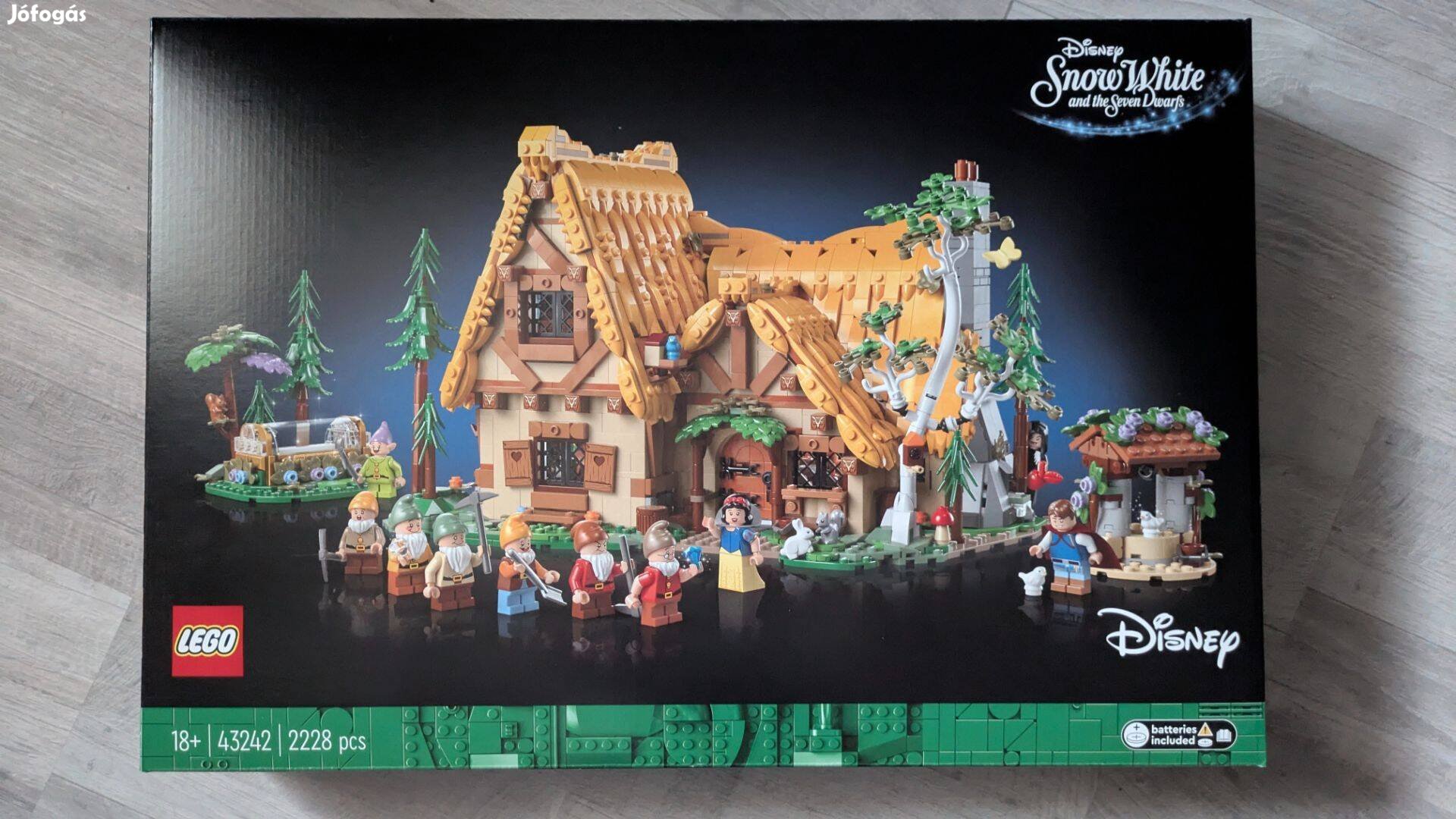 LEGO Disney - Hófehérke és a hét törpe házikója (43242)