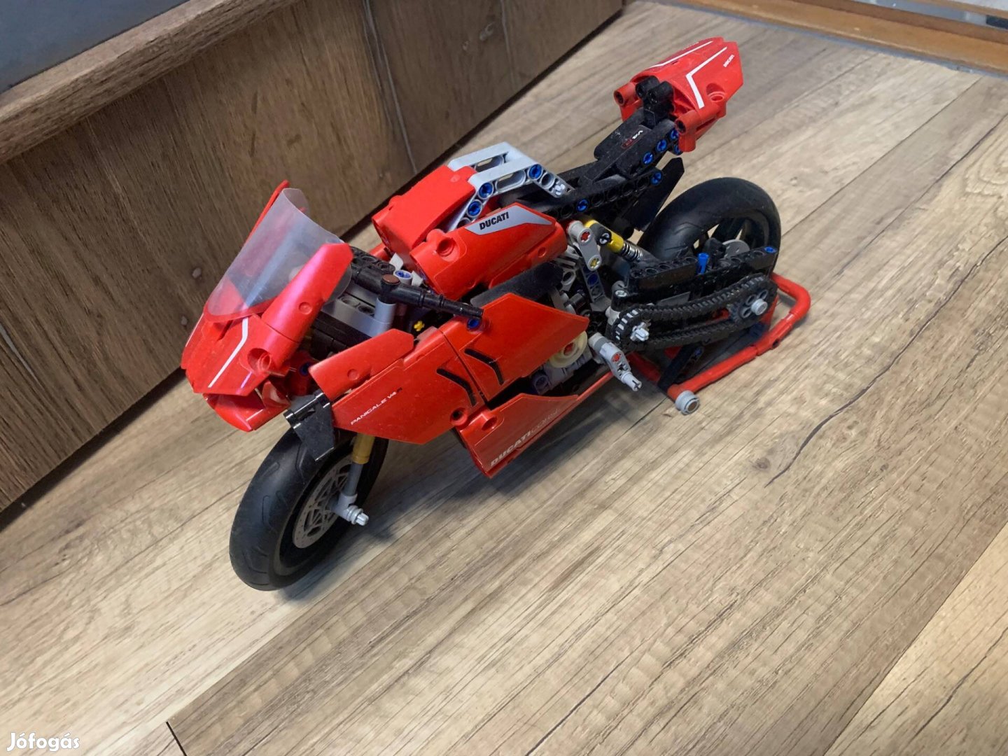 LEGO Ducati Panigale V4 R 42107 motor