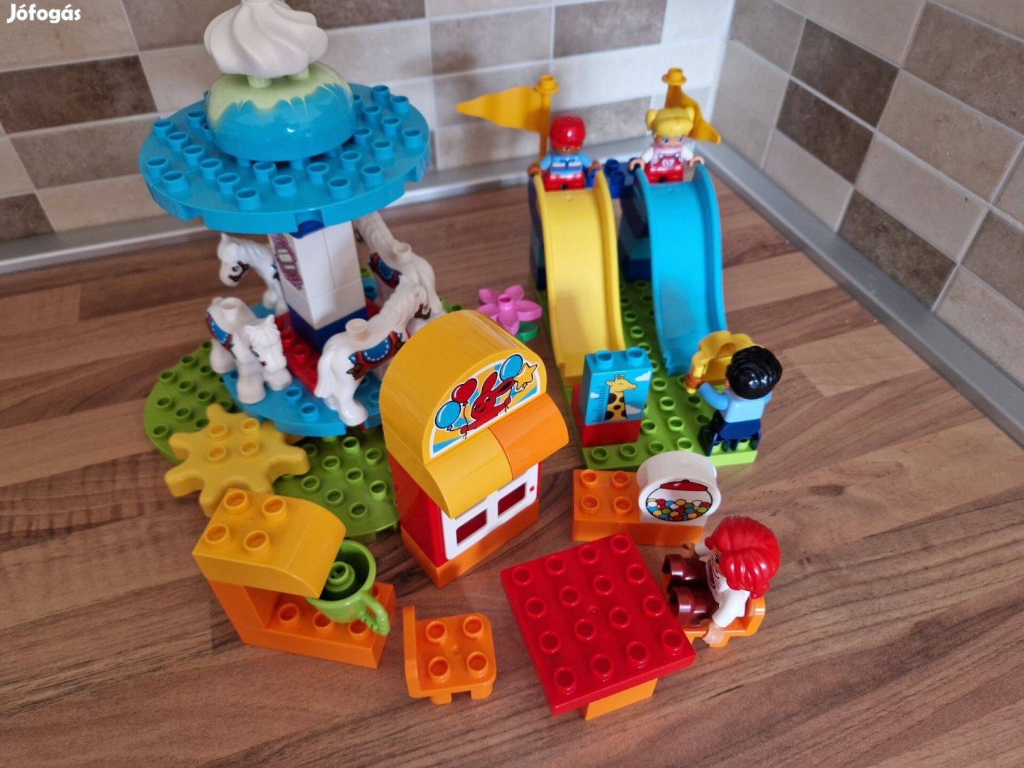 LEGO Duplo 10841 Családi vidámpark (doboz nélkül, 4 kis elem hiány)