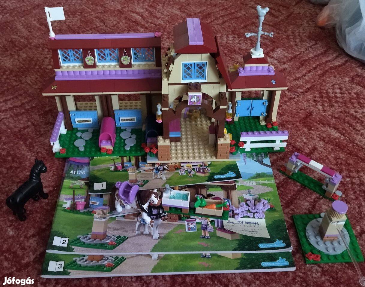 LEGO Friends - Heartlake lovasklub (41126) - Heartlake Riding Club