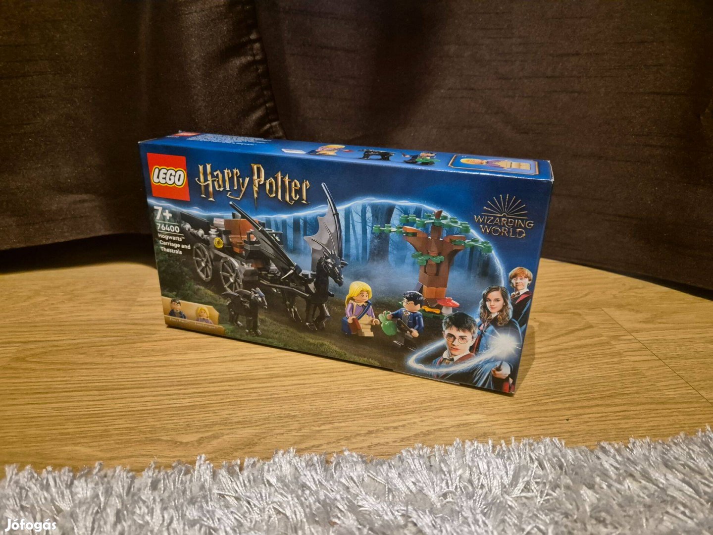 LEGO Harry Potter - Roxfort hintó és thesztrálok (76400) bontatlan