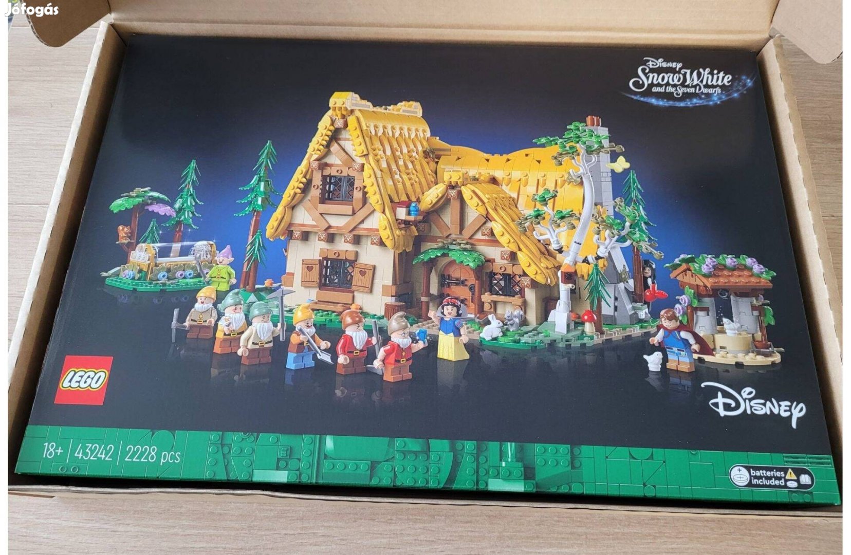 LEGO Hófehérke és a hét törpe házikója 43242
