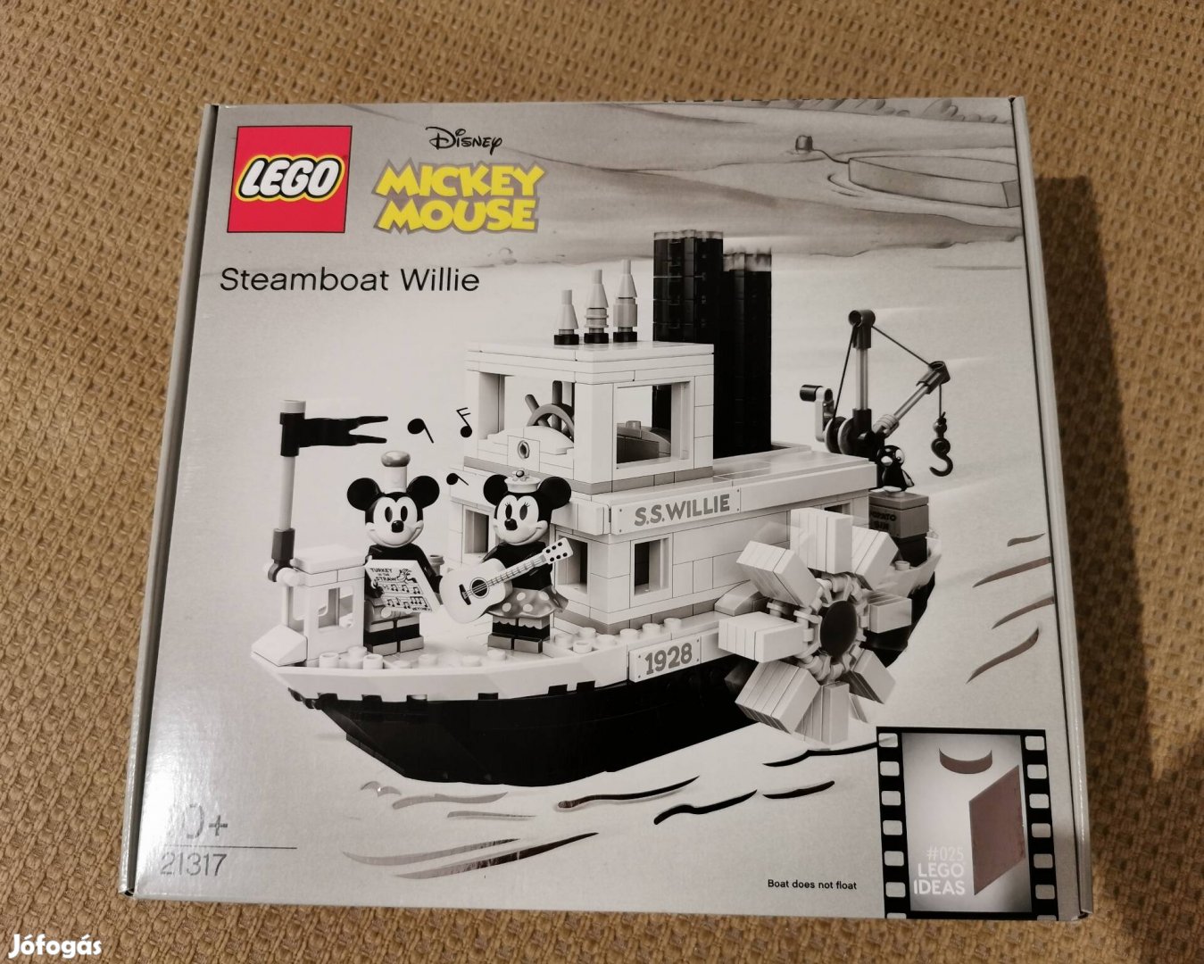 LEGO Ideas Steamboat Willie 21317