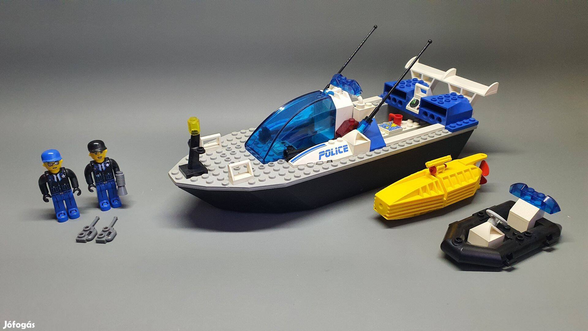 LEGO Juniors 4669 - Turbo-charged Police Boat