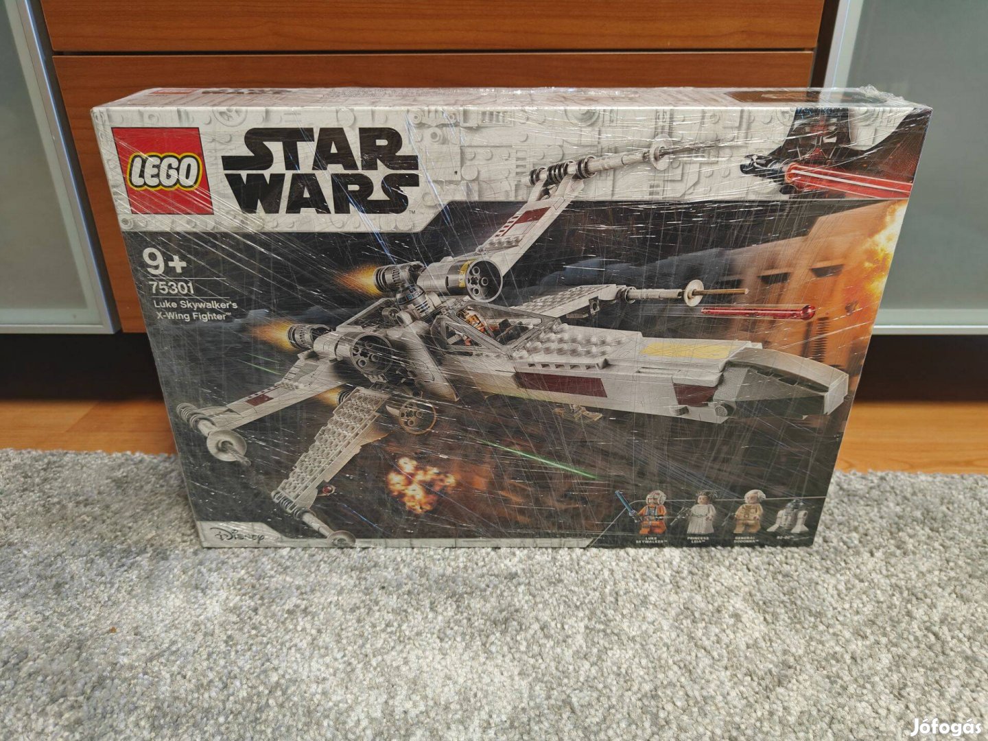 LEGO Luke Skywalkers X-Wing Fighter 75301