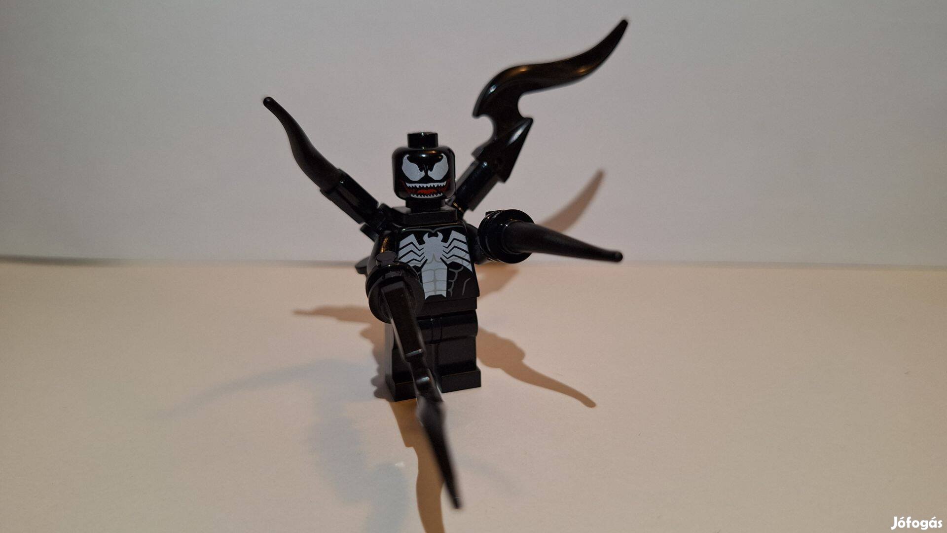 LEGO Marvel Super Heroes 242104 Venom