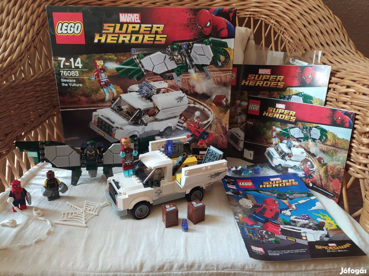 LEGO Marvel Super Heroes 76083 Óvakodj a keselyűtől