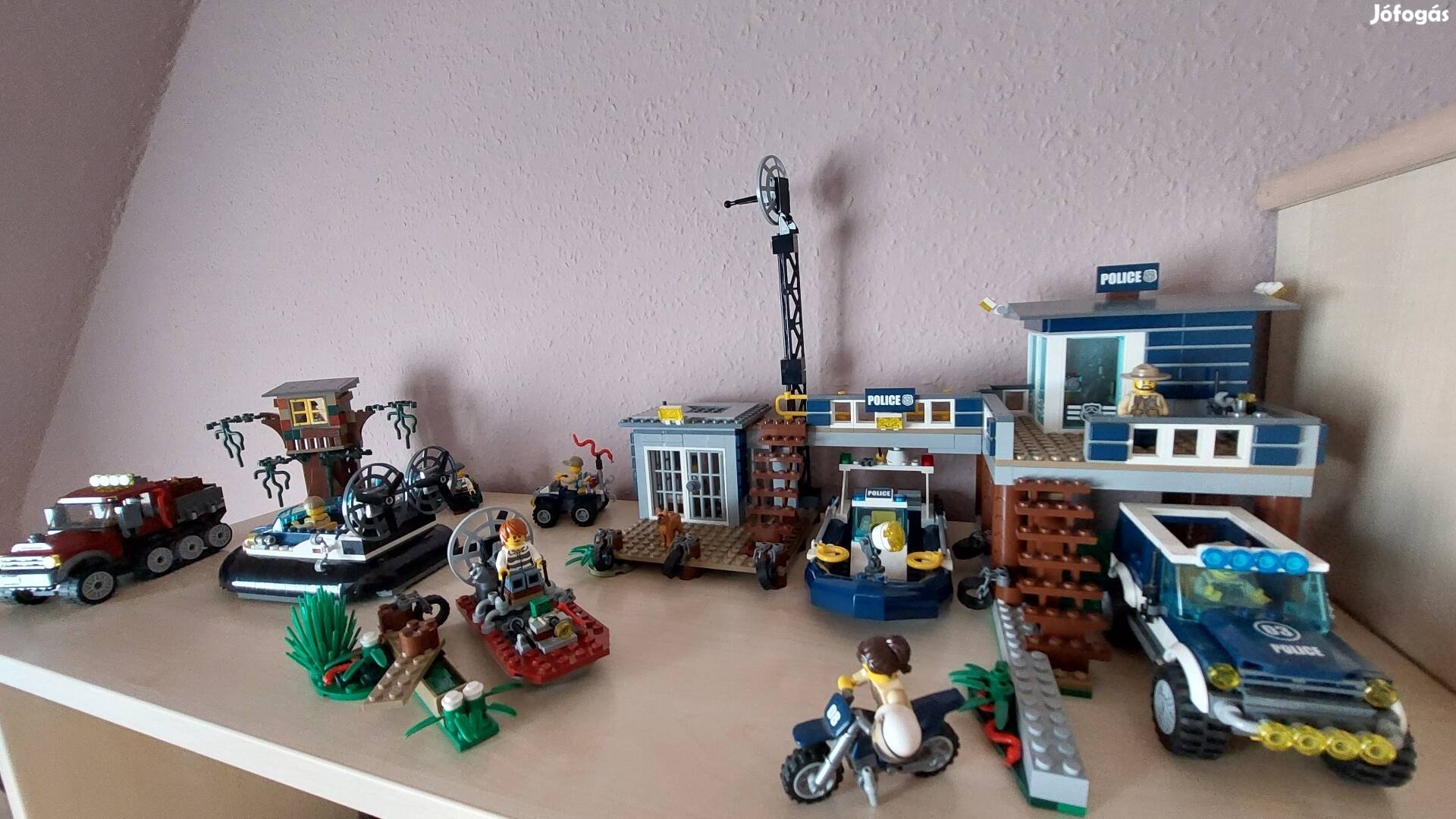 LEGO Mocsári rendőrkapitányság, Légpárnás hajós letartóztatás 